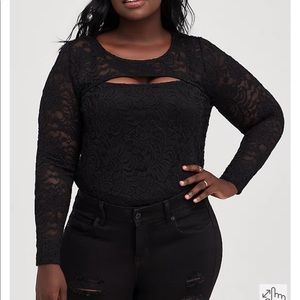 Torrid Cut out Lace Top Stretch - PLUS SIZE
